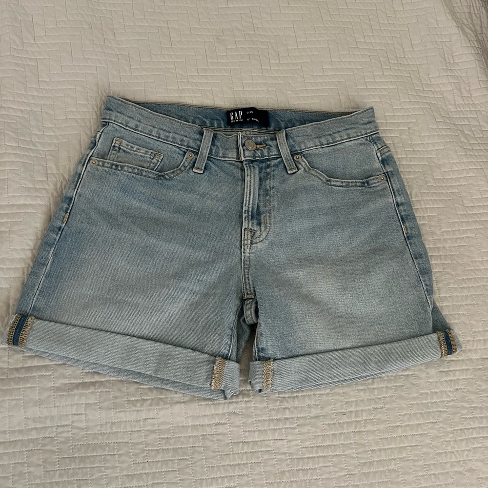 GAP Women's Classic Blue Jean Denim Shorts 5”
